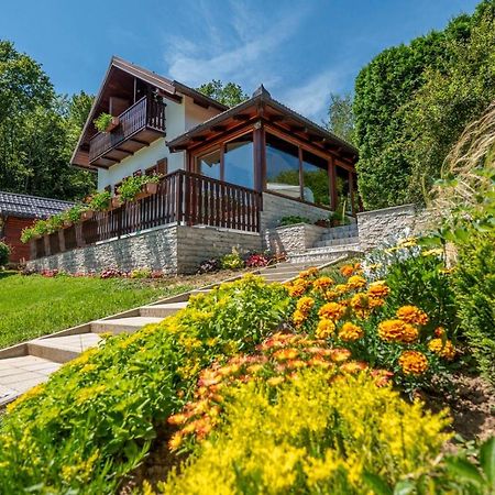 Holiday Home Mare Near River カルロヴァッツ エクステリア 写真